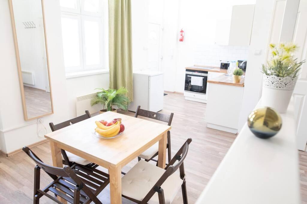 N28 Studio Next To Andrassy Boulevard. Budapest Bagian luar foto