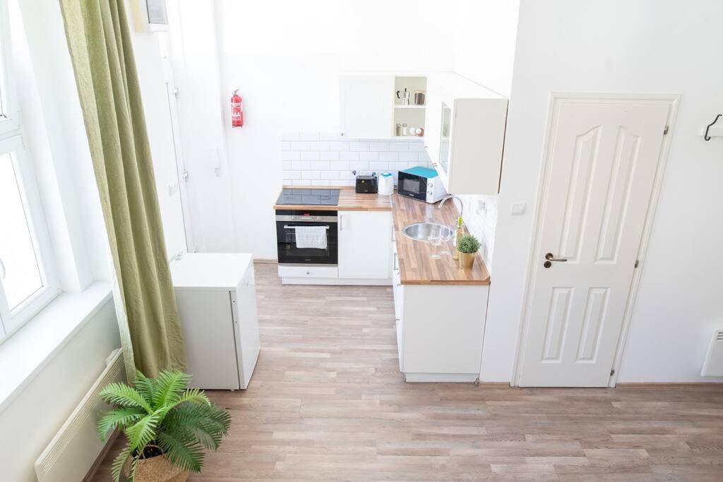 N28 Studio Next To Andrassy Boulevard. Budapest Bagian luar foto